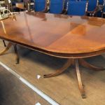 117 1160 DINING TABLE
